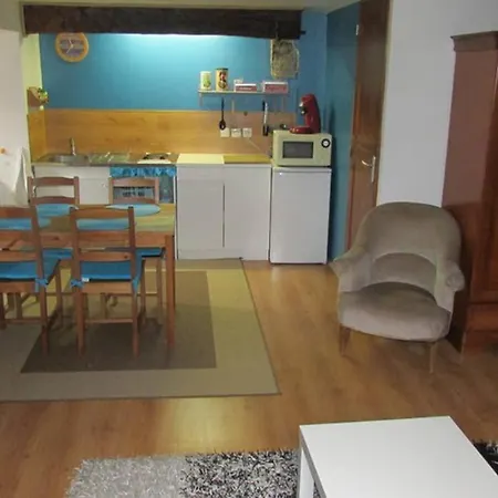 Meuble Dans Maison De Village Apartman