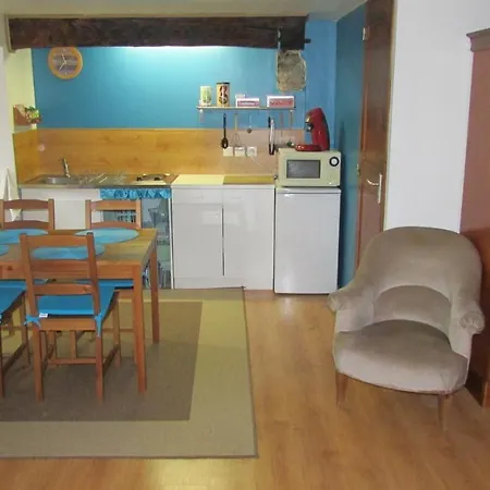 Meuble Dans Maison De Village Apartman